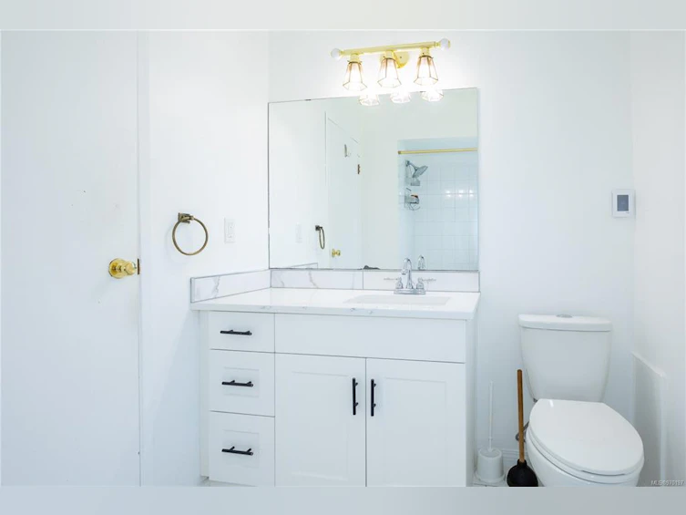 2563 Spring Road, Campbell River, BC, V9W 4V8 - 18