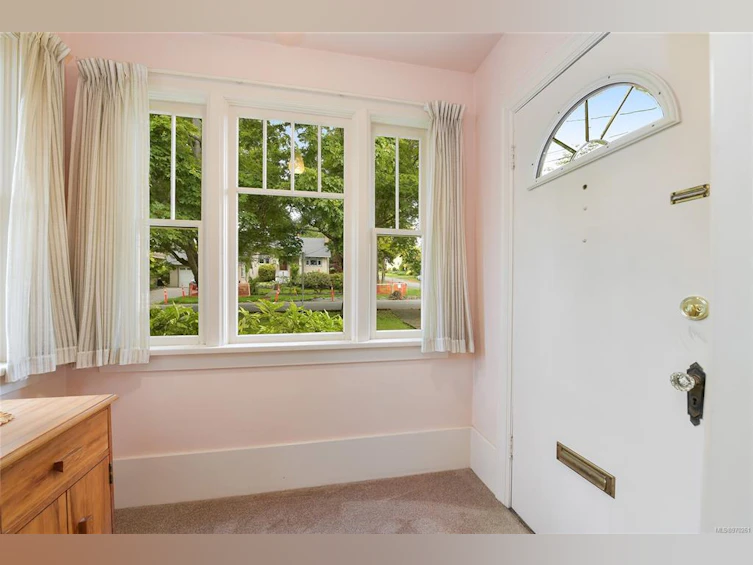 1899 Forrester Street, Saanich, BC, V8R 3G7 - 10