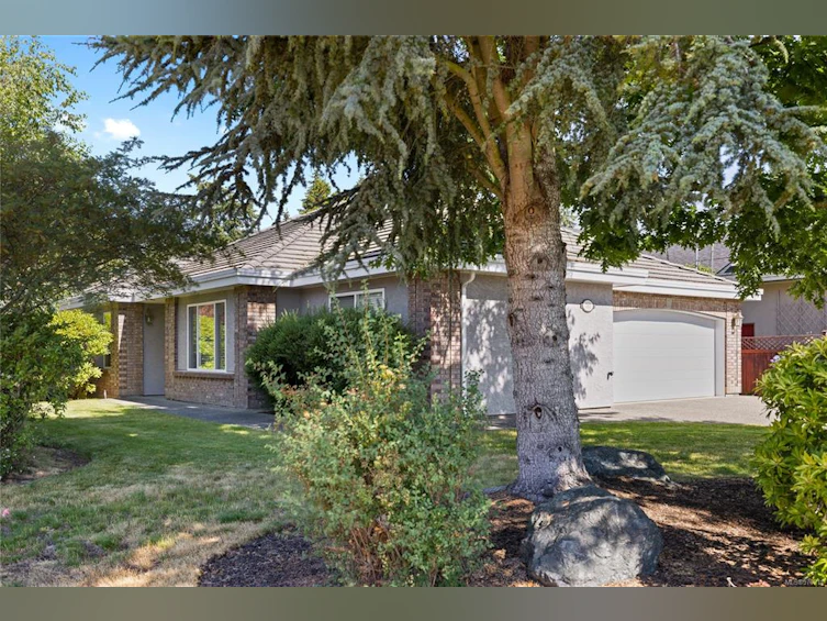 761 Mulholland Drive, French Creek, BC, V9P 2K4 - 42