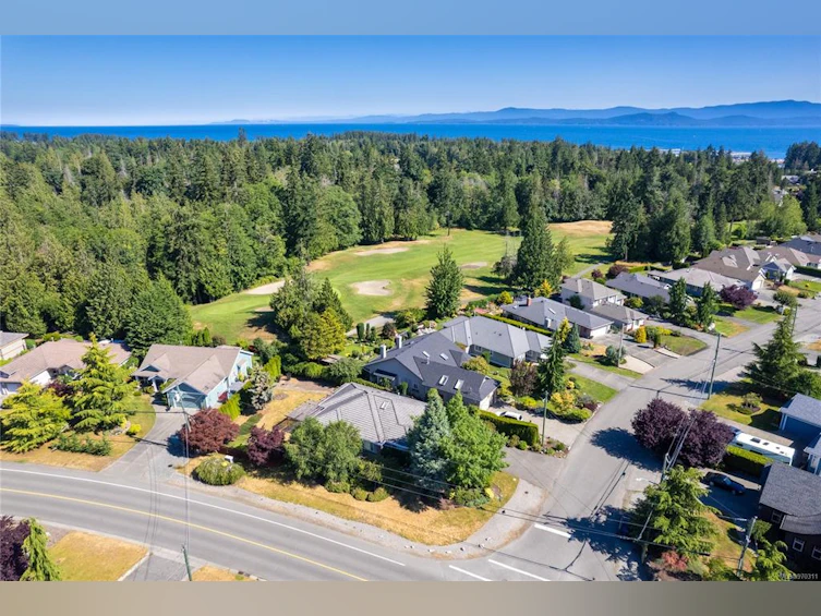 761 Mulholland Drive, French Creek, BC, V9P 2K4 - 46