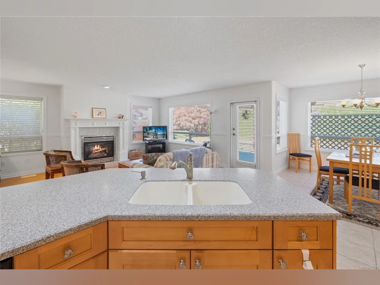 761 Mulholland Drive, French Creek, BC, V9P 2K4 - 5
