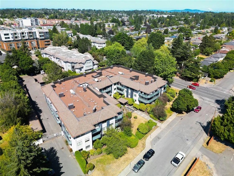 311-3900 Shelbourne Street, Saanich, BC, V8P 4H8 - 28
