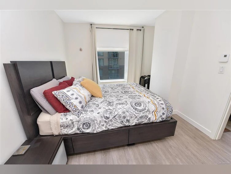 706-845 Johnson Street, Victoria, BC, V8W 0G3 - 11
