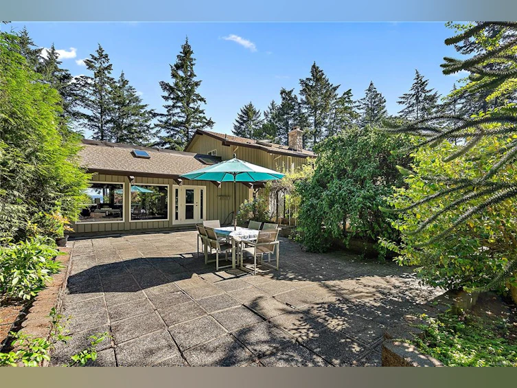 1661 Lands End Road, North Saanich, BC, V8L 5L5 - 40