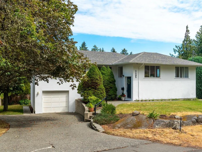 2405 Alpine Crescent, Saanich BC V8N 4B5