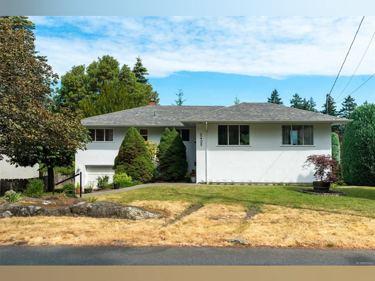 2405 Alpine Crescent, Saanich, BC, V8N 4B5 - 4