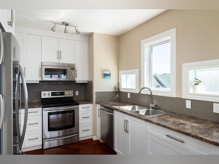 621-50 Songhees Road, Victoria, BC, V9A 7J4 - 5
