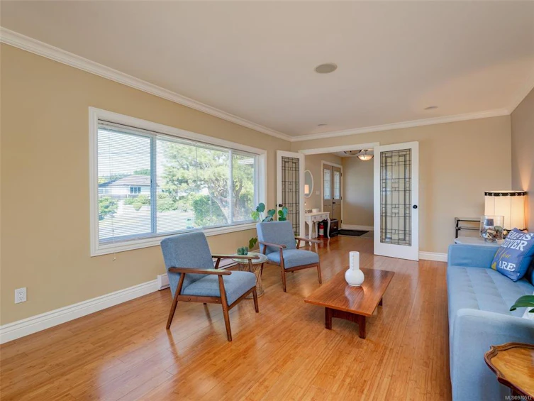 3961 Cherrilee Crescent, Saanich, BC, V8N 1R7 - 3