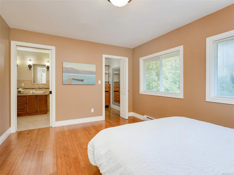 3961 Cherrilee Crescent, Saanich, BC, V8N 1R7 - 9