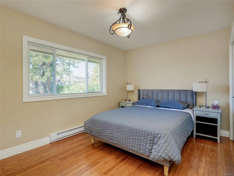 3961 Cherrilee Crescent, Saanich, BC, V8N 1R7 - 11