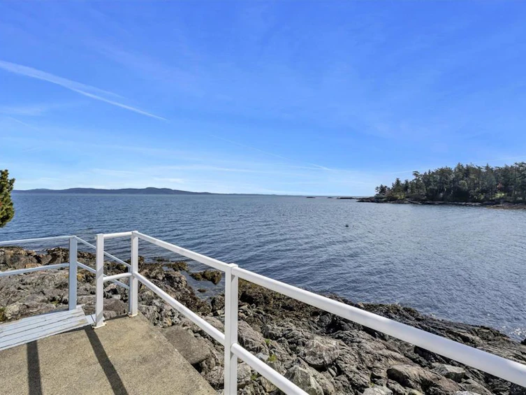 4035 Locarno Lane, Saanich, BC, V8N 3Z9 - 14