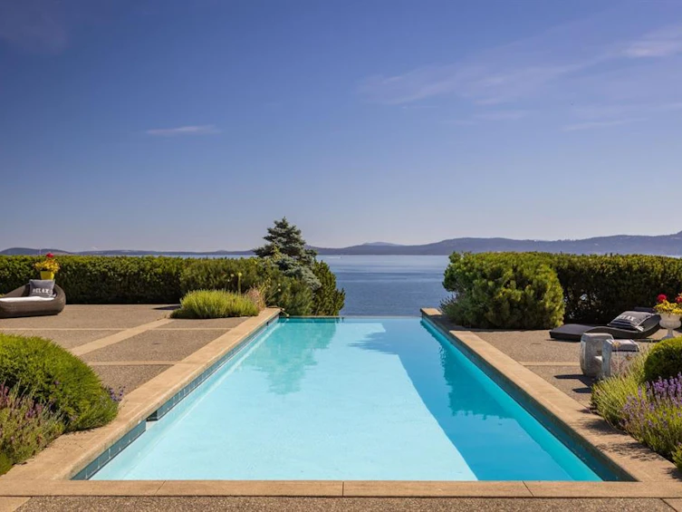 4035 Locarno Lane, Saanich, BC, V8N 3Z9 - 17