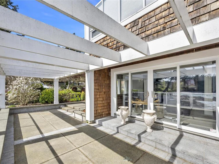 4035 Locarno Lane, Saanich, BC, V8N 3Z9 - 40