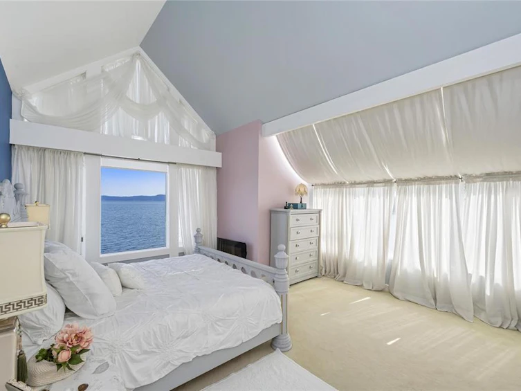 4035 Locarno Lane, Saanich, BC, V8N 3Z9 - 53