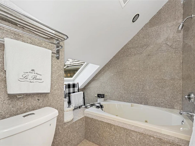 4035 Locarno Lane, Saanich, BC, V8N 3Z9 - 62