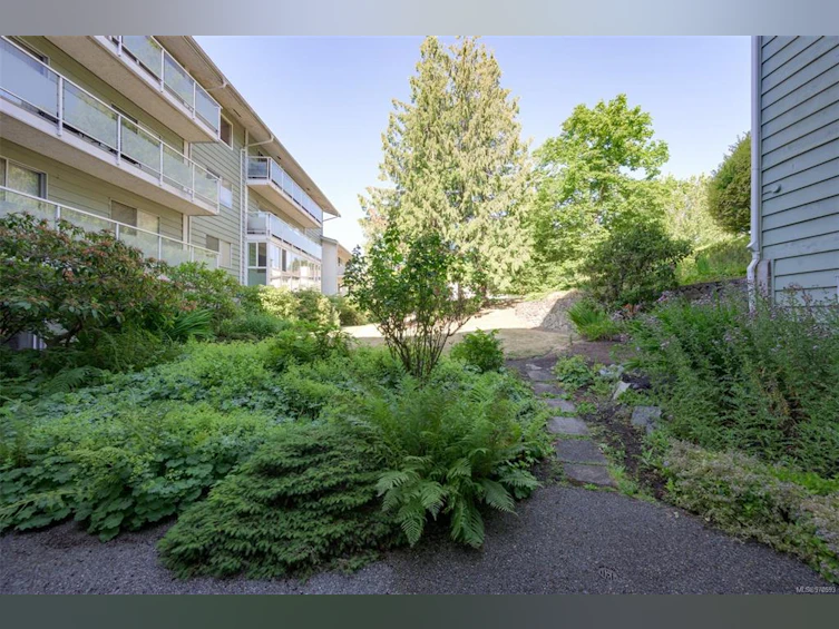 408-1490 Garnet Road, Saanich, BC, V8P 5L1 - 35