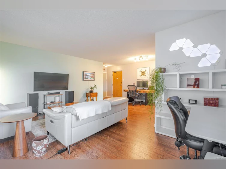 604-1034 Johnson Street, Victoria, BC, V8V 3N7 - 6