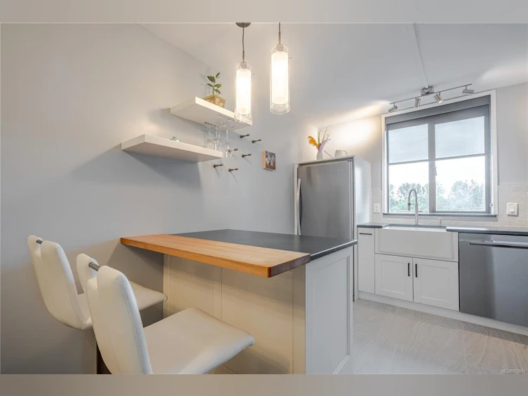 604-1034 Johnson Street, Victoria, BC, V8V 3N7 - 8