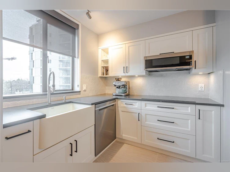 604-1034 Johnson Street, Victoria, BC, V8V 3N7 - 11