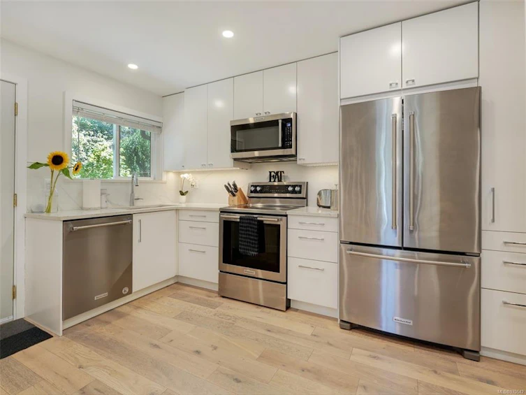 7-1786 Albert Avenue, Victoria, BC, V8R 1Z1 - 8