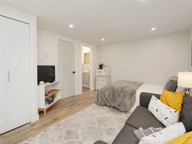 7-1786 Albert Avenue, Victoria, BC, V8R 1Z1 - 19