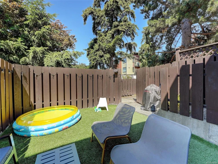 7-1786 Albert Avenue, Victoria, BC, V8R 1Z1 - 22