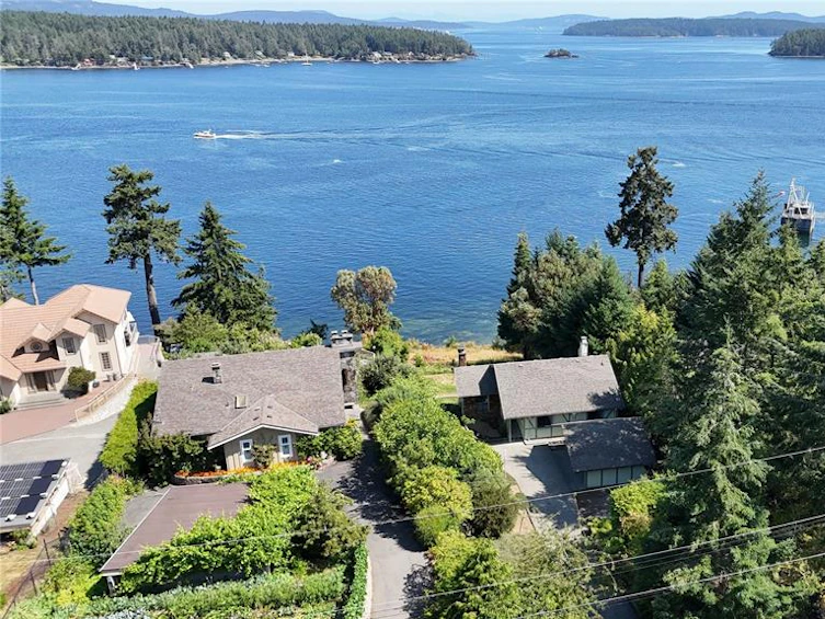 2036 Neptune Road, North Saanich, BC, V8L 5J5 - 5
