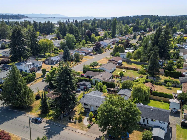 1120 21st Street, Courtenay, BC, V9N 2B8 - 35