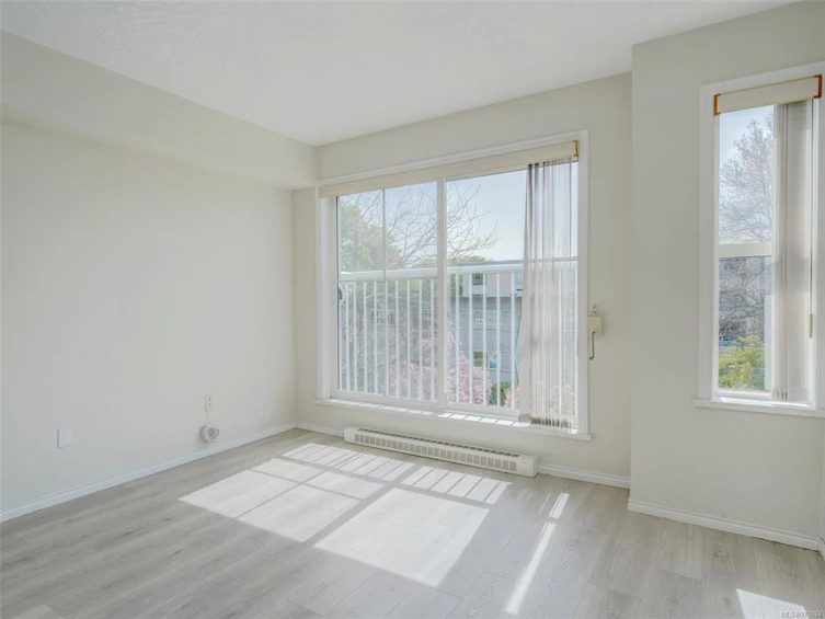 305-1070 Southgate Street, Victoria, BC, V8V 2Z2 - 7