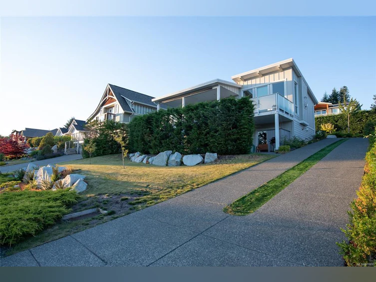940 View Avenue, Courtenay, BC, V9N 5R2 - 22