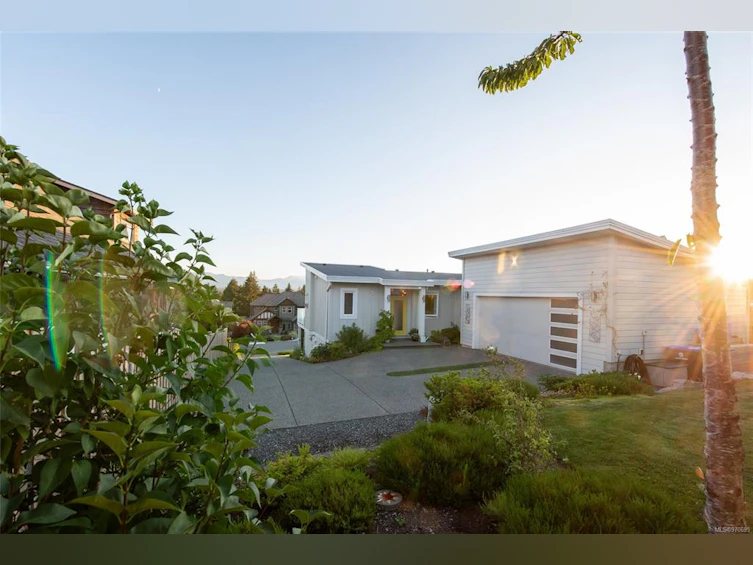 940 View Avenue, Courtenay, BC, V9N 5R2 - 24