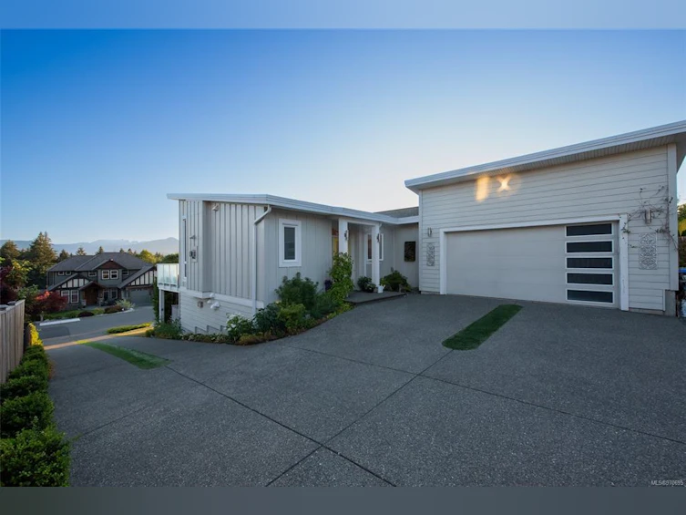 940 View Avenue, Courtenay, BC, V9N 5R2 - 25