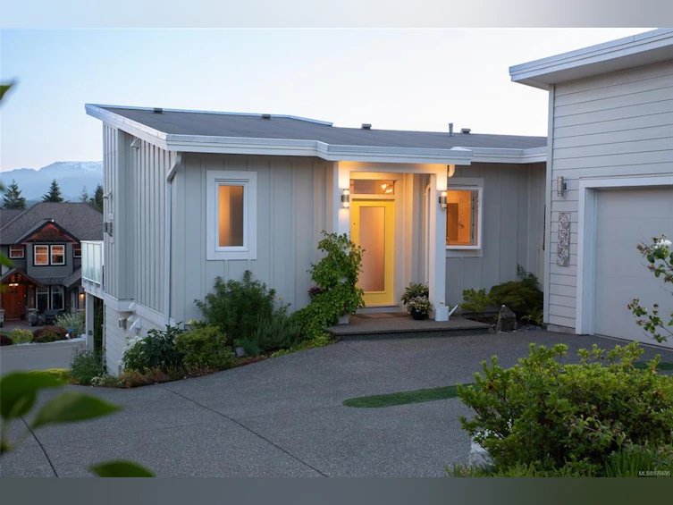 940 View Avenue, Courtenay, BC, V9N 5R2 - 30