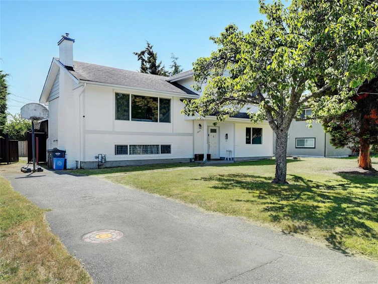 1625 Alderwood Street, Saanich, BC, V8N 1G8 - 35