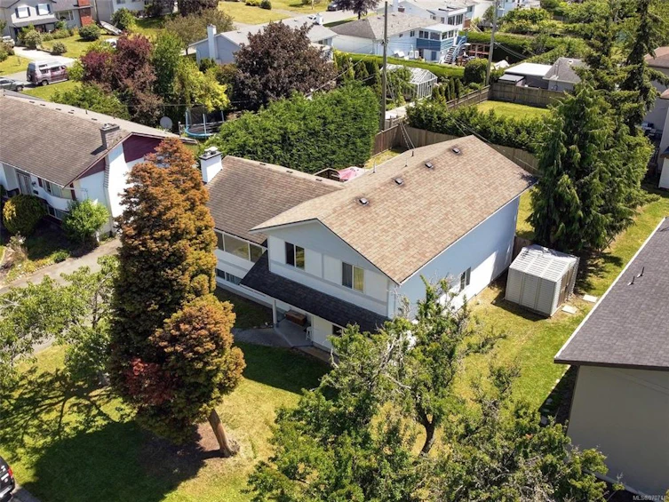 1625 Alderwood Street, Saanich, BC, V8N 1G8 - 37