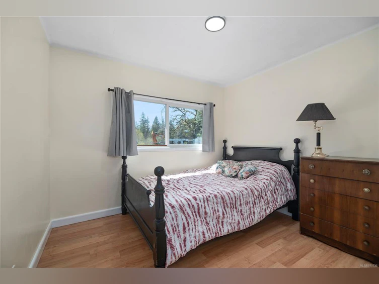 7997 N Island Highway, Black Creek, BC, V9J 1G9 - 16