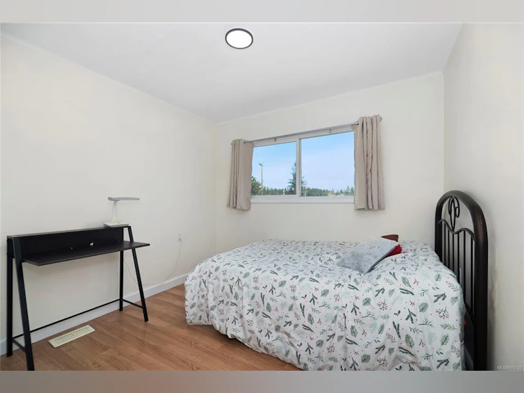7997 N Island Highway, Black Creek, BC, V9J 1G9 - 20