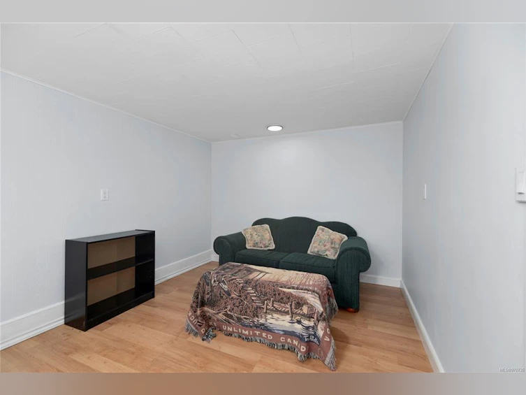 7997 N Island Highway, Black Creek, BC, V9J 1G9 - 27