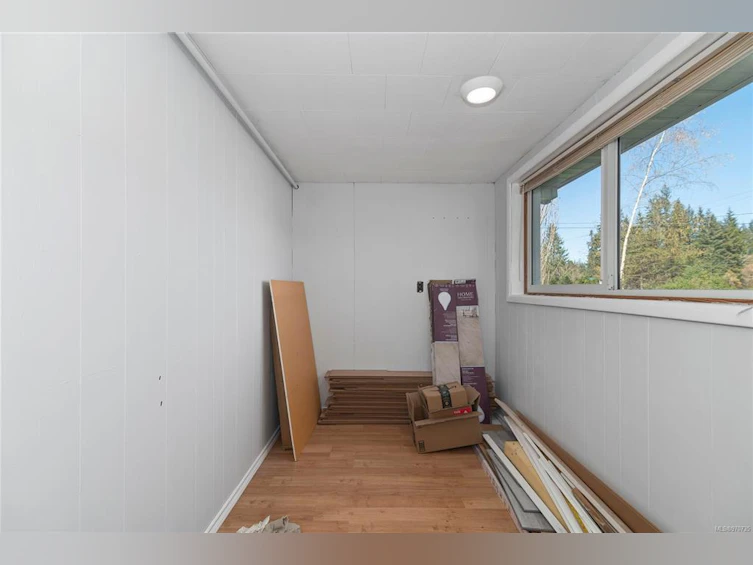 7997 N Island Highway, Black Creek, BC, V9J 1G9 - 30