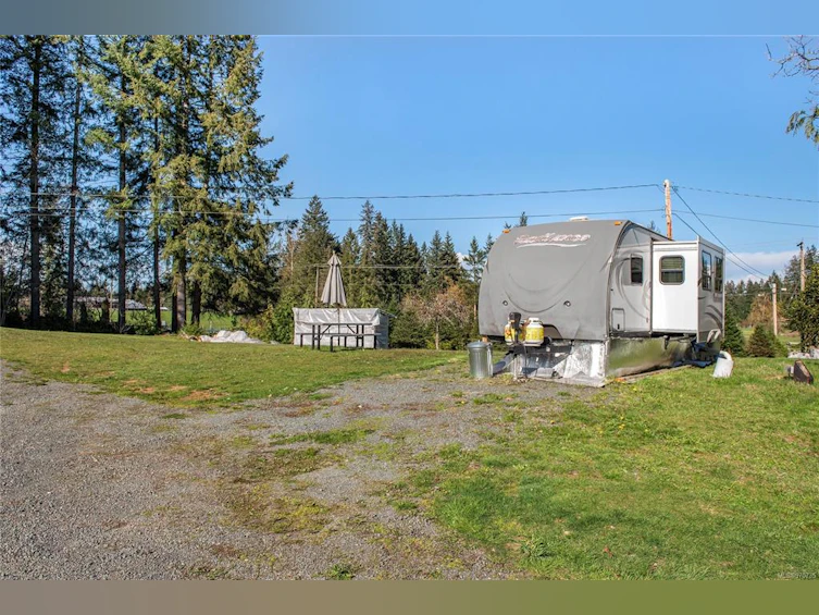 7997 N Island Highway, Black Creek, BC, V9J 1G9 - 38