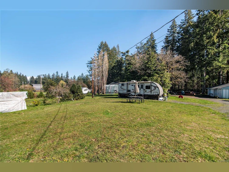 7997 N Island Highway, Black Creek, BC, V9J 1G9 - 39