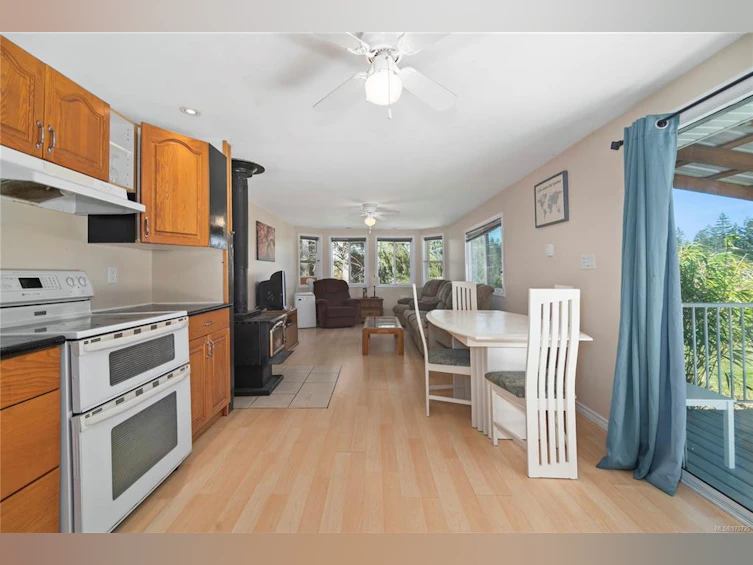 7997 N Island Highway, Black Creek, BC, V9J 1G9 - 44