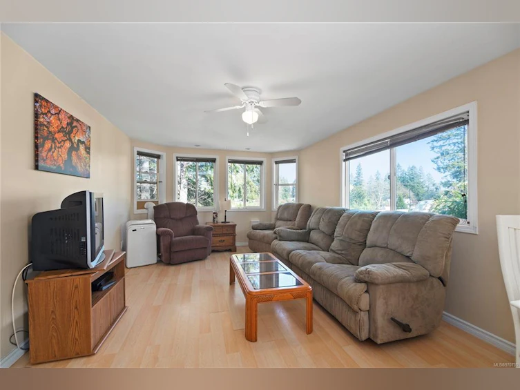 7997 N Island Highway, Black Creek, BC, V9J 1G9 - 45