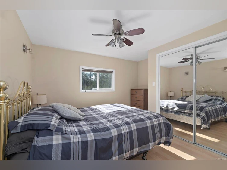 7997 N Island Highway, Black Creek, BC, V9J 1G9 - 51