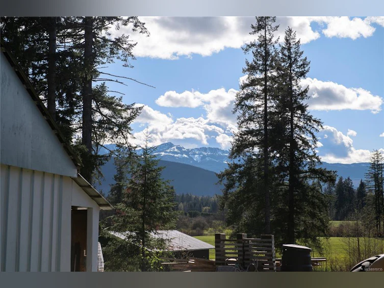 7997 N Island Highway, Black Creek, BC, V9J 1G9 - 55