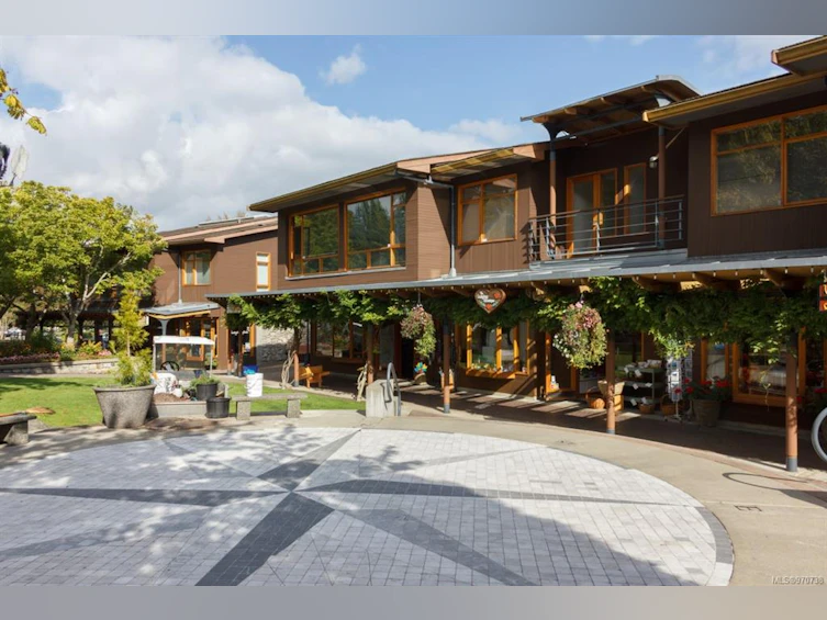 5199 Walema Court, Saanich, BC, V8Y 2T7 - 76
