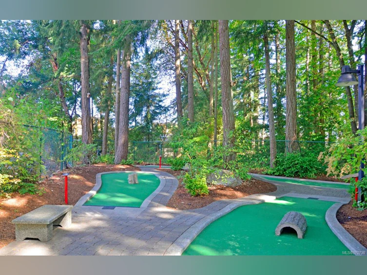 5199 Walema Court, Saanich, BC, V8Y 2T7 - 84