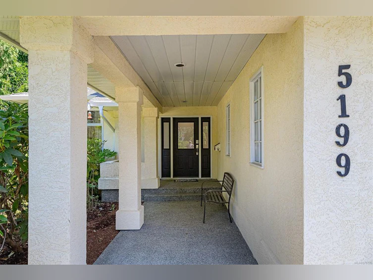 5199 Walema Court, Saanich, BC, V8Y 2T7 - 6