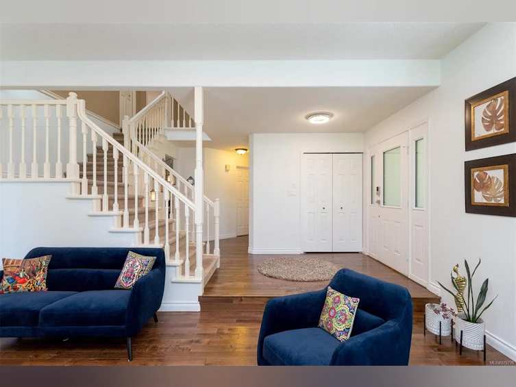 5199 Walema Court, Saanich, BC, V8Y 2T7 - 9