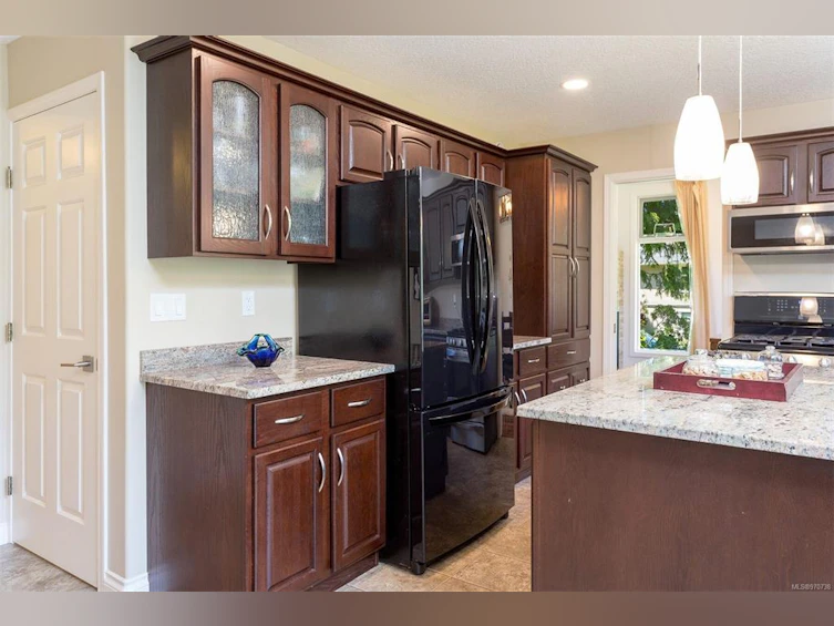 5199 Walema Court, Saanich, BC, V8Y 2T7 - 23
